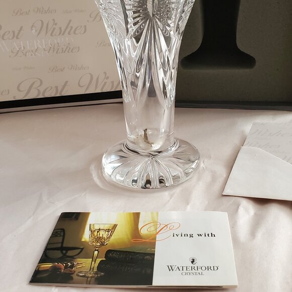 Waterford Crystal "Best Wishes" 6" vase in original box - Picture 4 of 9